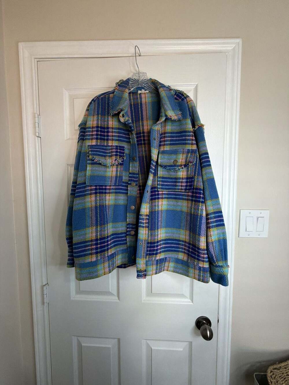 La Miel Plaid Oversized Shacket Size L Blue Multi Frayed Button Up